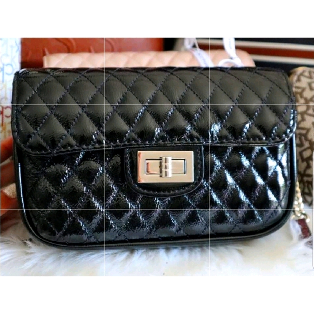 Sara Burglar Nelly Leather Turnlock Crossbody!!